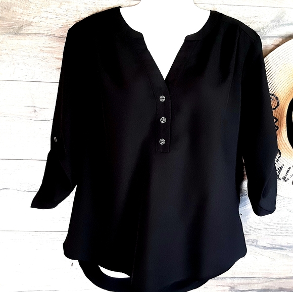 Lilac Bloom Top Size M Amelia Y Neck Tunic NWOT - Picture 9 of 12